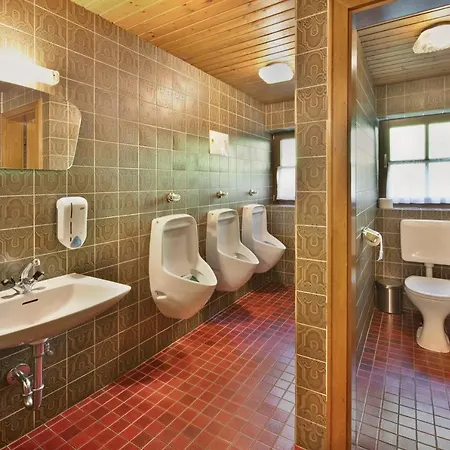 Alpenchalet Lacknerbrunn Bis 30 P Dağ evi *