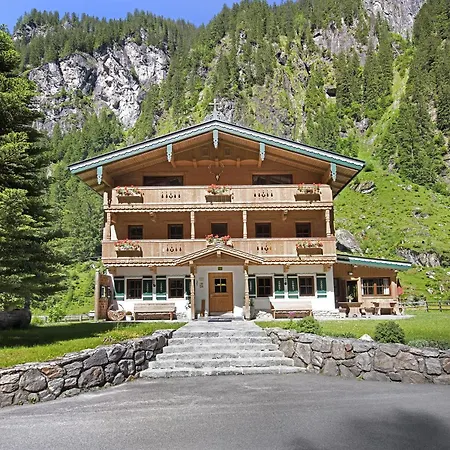 Alpenchalet Lacknerbrunn Bis 30 P Chalet *
