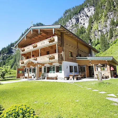 Alpenchalet Lacknerbrunn Bis 30 P *